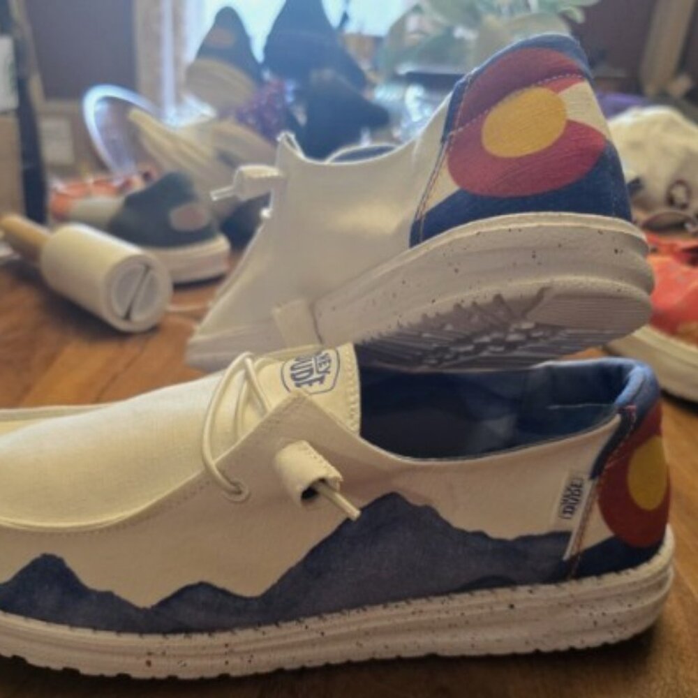 NWT 10M Hey Dude Wendy Colorado Watercolor Women's Slip On Shoes